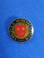 Pin Badge  Weightlifting Club 1. Waldv Heidenreichstein 1948 Austria - Haltérophilie