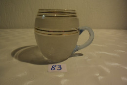 C83 Ancienne Tasse Vintage Dorée Et Sablée - Tazze