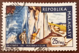 TM 379 - République Malgache 544 - Marbre De Madagascar - Madagascar (1960-...)