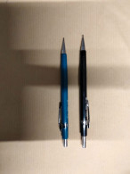 DEUX PORTE MINE  PENTEL - Stylos