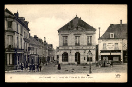 72 - ECOMMOY - L'HOTEL DE VILLE ET LA RUE CARNOT - CAFE DU COMMERCE DUDOY - Ecommoy