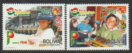 2013 Bolivian Child Holding Cristmas Gift MNH Scott 1575 1576 - Bolivie