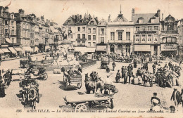 FRANCE - Abbeville - La Place Et Le Monument De L'Amiral Courbet Un Jour De Marché - Animé - Carte Postale Ancienne - Abbeville