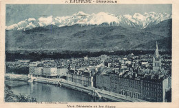 FRANCE - Dauphine - Grenoble - Vue Générale Et Les Alpes - Vue Sur La Ville - Carte Postale Ancienne - Grenoble