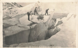 FRANCE - Chamonix - La Route Du Mont Blanc - Vue Générale D'une Crevasse - Carte Postale Ancienne - Chamonix-Mont-Blanc