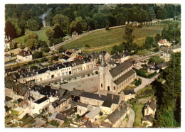 CPSM  76   VALMONT   -      VUE AERIENNE DU CENTRE DU VILLAGE  EGLISE - Valmont