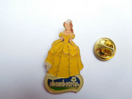 Beau Pin's , Disney , La Belle Et La Bête , Princesse , Chambourcy , Signé Disney A.B. Arthus ?? - Disney