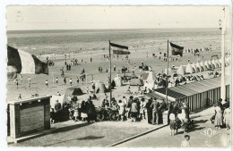 59 BRAY-DUNES ++ La Plage Et Le Monument érigé En Mémoire De La 12e Division D'Infanterie Motorisée ++ - Bray-Dunes