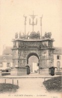 FRANCE - Pleyben (Finistère) - Le Calvaire - Paysannes - Carte Postale Ancienne - Pleyben