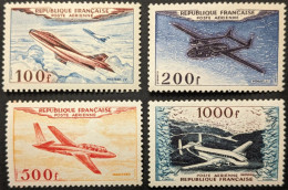 PA N° 30 à 33** Avions Mystère IV, Noratlas, Magister, Provence Série Complète Cote 400€ - 1927-1959 Mint/hinged