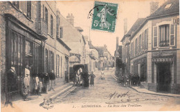 SERGINES (Yonne) - La Rue Des Treilles - Attelage De Cheval - Voyagé 190? (2 Scans) Paris 12e, 182 Bis Rue De Charenton - Sergines