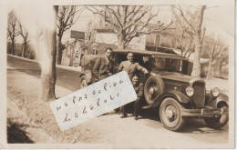 GRENOBLE  - Trois Hommes Qui Posent Devant Une Belle Automobile Et Sa Remorque En 1933 ( Carte Photo ) - Grenoble