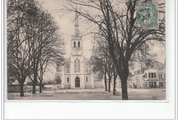 DANGE - L'église Et La Place - Très Bon état - Dange Saint Romain