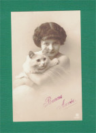 XB1237  JEUNE FILLE, ENFANT, GIRL , FAMOUS CHILDMODEL KATHERINE ASHTON WITH PUSSYCAT RPPC - Ritratti