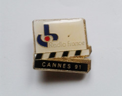 Pin's Radio France Cannes 91 - Médias