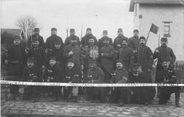 95 JOUY LE COMTE - PARMAIN / CARTE PHOTO / 1915 / POSTE GVC / PASSAGE A NIVEAU DE JOUY ? MILITAIRES / POILUS / SOLDATS - Parmain