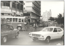 C5658/ Nikosia Zypern Autos Verkehr Foto 21 X 15 Cm 70er Jahre - Cipro