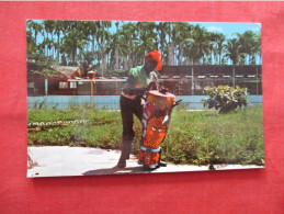 The Drum Man     L'Homme Au Tambour.        Port-Au- Prince     Haiti    Ref 6350 - Haiti