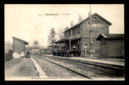 60 - MAIGNELAY - LES QUAIS DE LA GARE DE CHEMIN DE FER - Maignelay Montigny