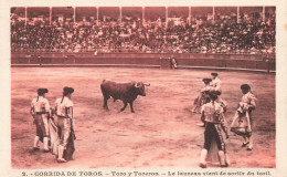 CORRIDA - Corrida De Toros - Toro Y Toreros - Le Taureau Vient De Sortir Du Toril - Animé - Carte Postale Ancienne - Corrida