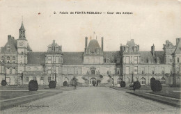 FRANCE - Fontainebleau - Vue Sur La Cour Des Adieux Du Palais - Carte Postale Ancienne - Fontainebleau