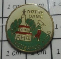 1616B Pin's Pins / Rare Et De Belle Qualité / SPORTS / GOF EGLISE NOTRE DAME MONBAHUS - Golf