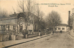 69 - Charbonnières Les Bains - Grande Rue - Animée - Correspondance - Oblitération Ronde De 1922 - Etat Léger Pli Visibl - Charbonniere Les Bains