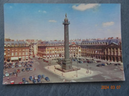 LA PLACE VENDOME ET LA COLONNE D'austerlitz - Statue