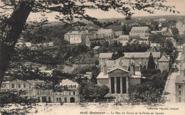 FRANCE - Quimper - Vue Générale De La Rue Du Palais Et Le Palais De Justice - Collection Villard- Carte Postale Ancienne - Quimper