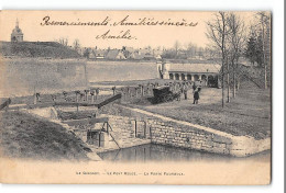 CPA 59 Le Quesnoy Le Pont Rouge La Porte De Fauroeulx - Le Quesnoy