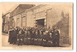 CPA 59 Le Quesnoy Groupe De Médaillés Du Travail De La Maison Defossez - Le Quesnoy