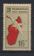 MADAGASCAR - 1935-38 - Poste Aérienne PA N°YT. 12 - Avion 16f Olive - Neuf Luxe ** / MNH / Postfrisch - Aéreo