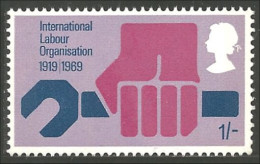 420 G-B 1969 ILO BIT 50th Anniv. Labour Travail MNH ** Neuf SC (GB-37a) - Nuovi