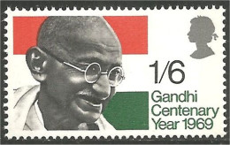 420 G-B 1969 Mathatma Gandhi India Flag Drapeau MNH ** Neuf SC (GB-4c) - Timbres