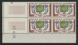 CAMEROUN N° 328 Neuf ** (MNH) Bloc De Quatre Avec Coin Daté 27/4/60 TB - Cameroon (1960-...)