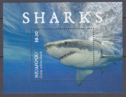 2019 Niuafo'ou 728/B86 Marine Fauna - Sharks 11,00 € - Delfini