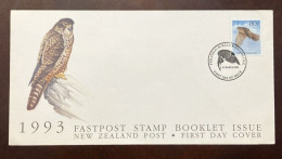 D)1993, NEW ZEALAND, FIRST DAY COVER, ISSUANCE EDITION OF THE FASTPOST STAMP BOOKLET WITH MAORI FALCON STAMP, FDC - Other & Unclassified