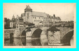 A883 / 057 38 - LAVAL Chateau Et Le Vieux Pont - Laval