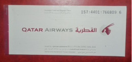 2005 QATAR AIRWAYS AIRLINES PASSENGER TICKET AND BAGGAGE CHECK - Billetes