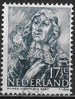 Plaatfout Blauwgrijs Vlekje Boven De Linkerschouder In 1943-44 Zeehelden 17½ Ct Grijs NVPH 416 PM 6 - Variétés Et Curiosités