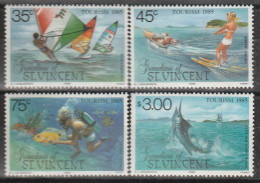 GRENADINES Of The ST VINCENT - N°408/11 ** (1985) Tourisme : Sports Nautiques - St.Vincent Und Die Grenadinen