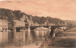 BELGIQUE - Dinant - Vue Sur Le Pont - Vue Au Loin De Plusieurs Maisons - Carte Postale Ancienne - Dinant
