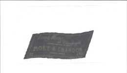 ETIQUETTE  CHAMPAGNE MOET ET CHANDON VIEUX MARC    EPERNAY            ////   RARE         A   SAISIR //// - Champan