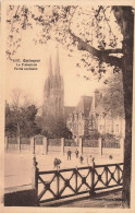 FRANCE - Quimper - Vue De La Préfecture - Partie Ancienne - Vue Panoramique - Carte Postale Ancienne - Quimper