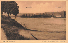 FRANCE - Huningue - Vue Sur Le Rhin Et La Borne Des Trois Puissances - Carte Postale Ancienne - Huningue