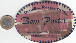 ETIQUETA - STICKER - LUGGAGE LABEL PORTUGAL  HOTEL PENSAO RESTAURANTE BOM PASTOR EN FÁTINA - Etiquetas De Hotel