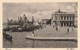 ITALIE - Venezia - Jl Molo ? - Vue Sur Un Port - Animé - Vue Générale De Plusieurs Bâtiments - Carte Postale Ancienne - Venetië (Venice)