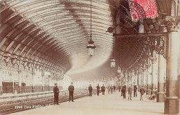 England - YORK - Inside The Railway Station - REAL PHOTO - York