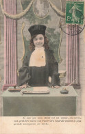 ENFANTS - Une Enfant Déguisé En Avocat - Colorisé - Carte Postale Ancienne - Portraits