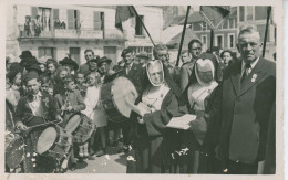 Photo Célébration Avec Religieuses ,officiel Et Fanfare Format 9/13 - Anonymous Persons